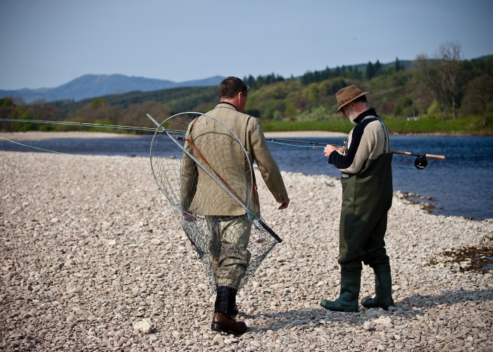 How Do I Book A Salmon Fishing Guide In Scotland