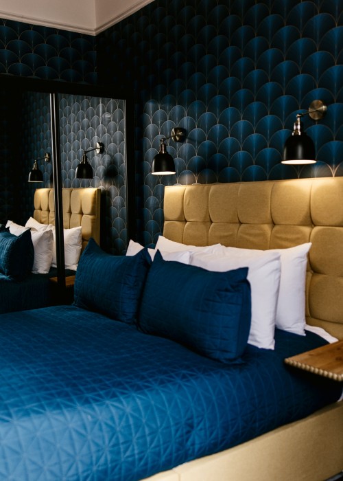 Here's a fabulous blue themed bedroom in the Atholl Arms Hotel in Dunkeld. This award winning hotel overlooks the River Tay and has been a firm favourite for visiting salmon fishers for many decades.